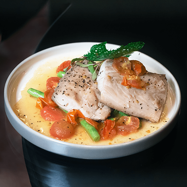 platillo pescado horneado al vino blanco